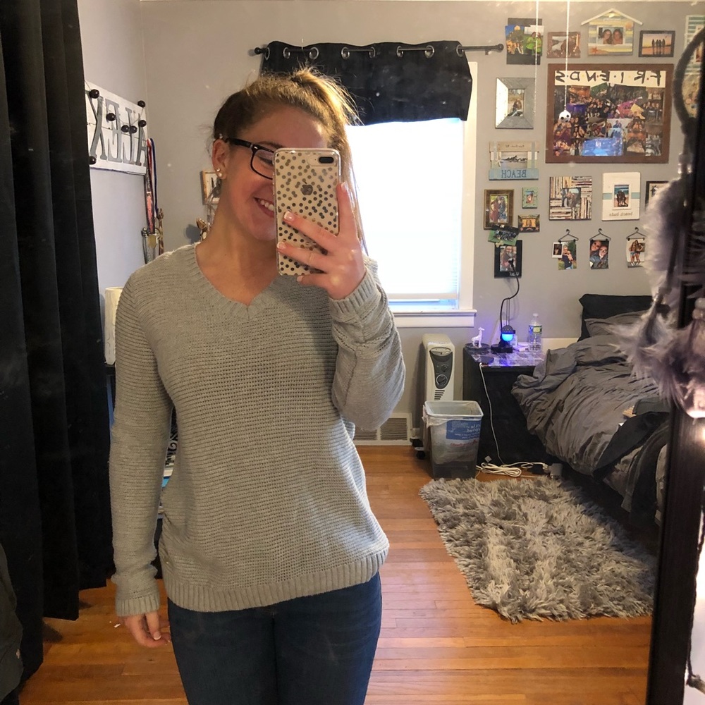 Grey Tommy Hilfiger sweater